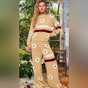 NEW!!! POL Floral Beige Sweater and Pants Set